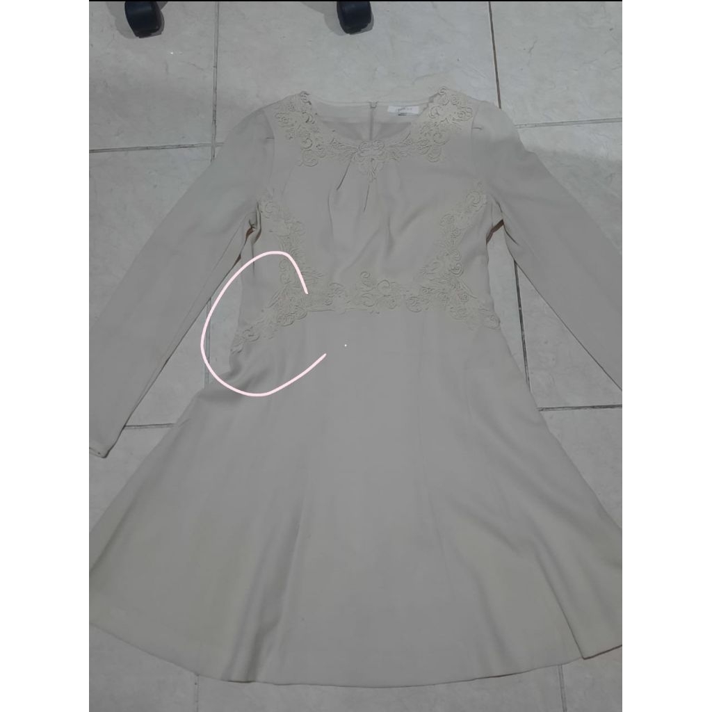 Broken-White Vintage Midi Dress