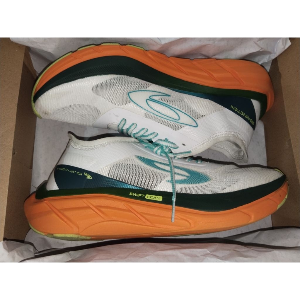 Sepatu Nineteen Hyperpulse