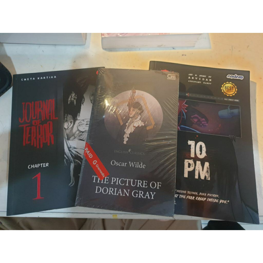 Buku Horror Gramedia | Gothic horror | The picture of dorian gray by oscar wilde | 10 PM by arvidan 