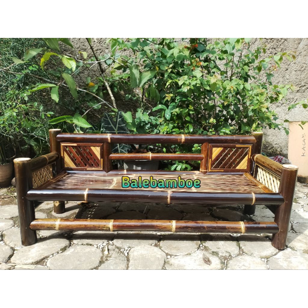 Bale bambu hitam motif silang siap kirim ke luar kota