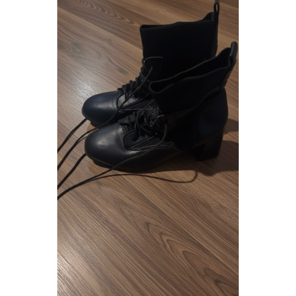 boots | claire boots | sepatu | heels preloved