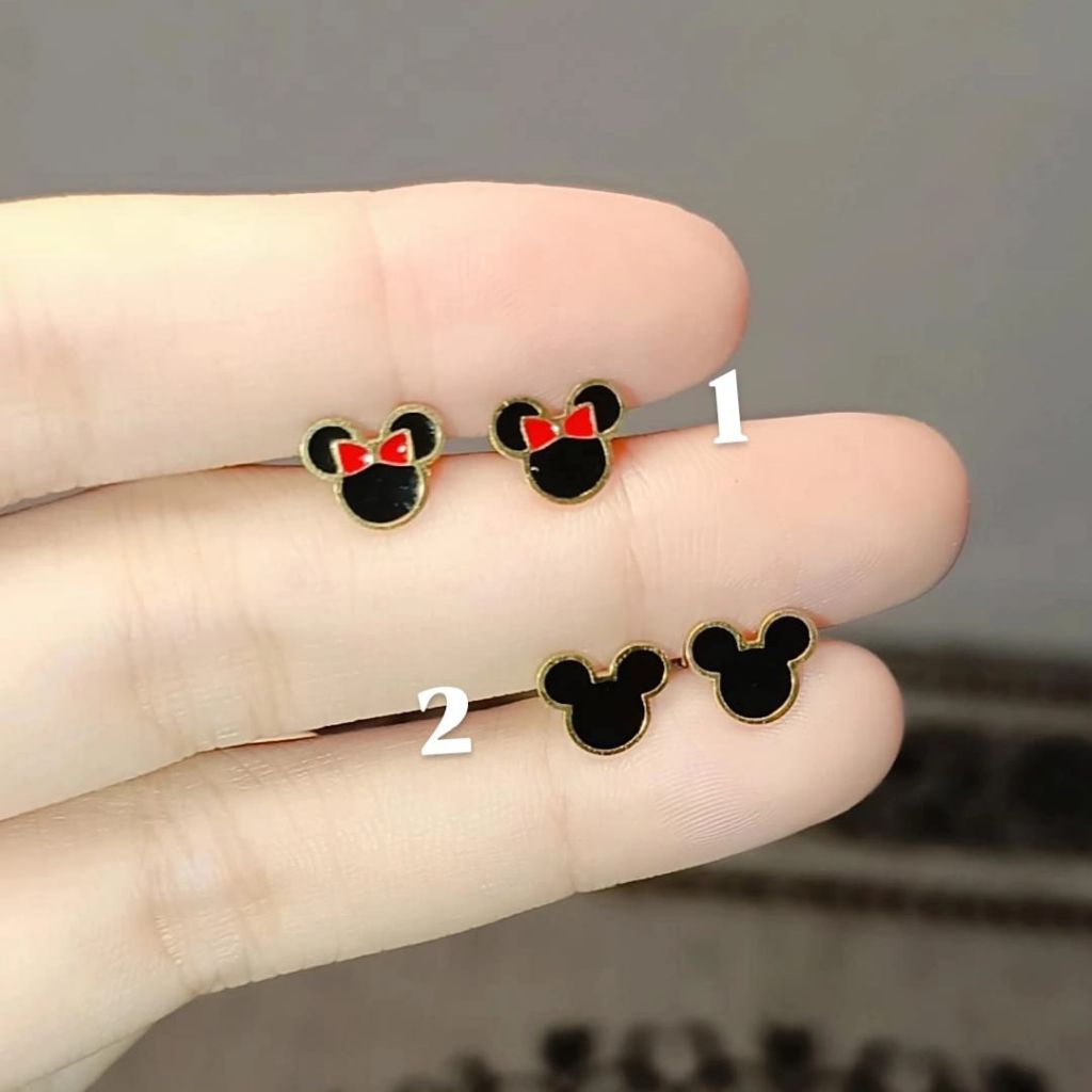 anting anak mickey merah hitam titanium