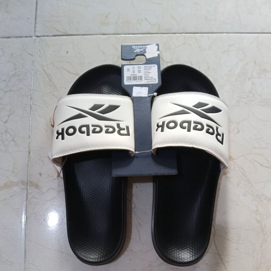 REEBOK CLASSIC SLIDE SANDALS ORIGINAL