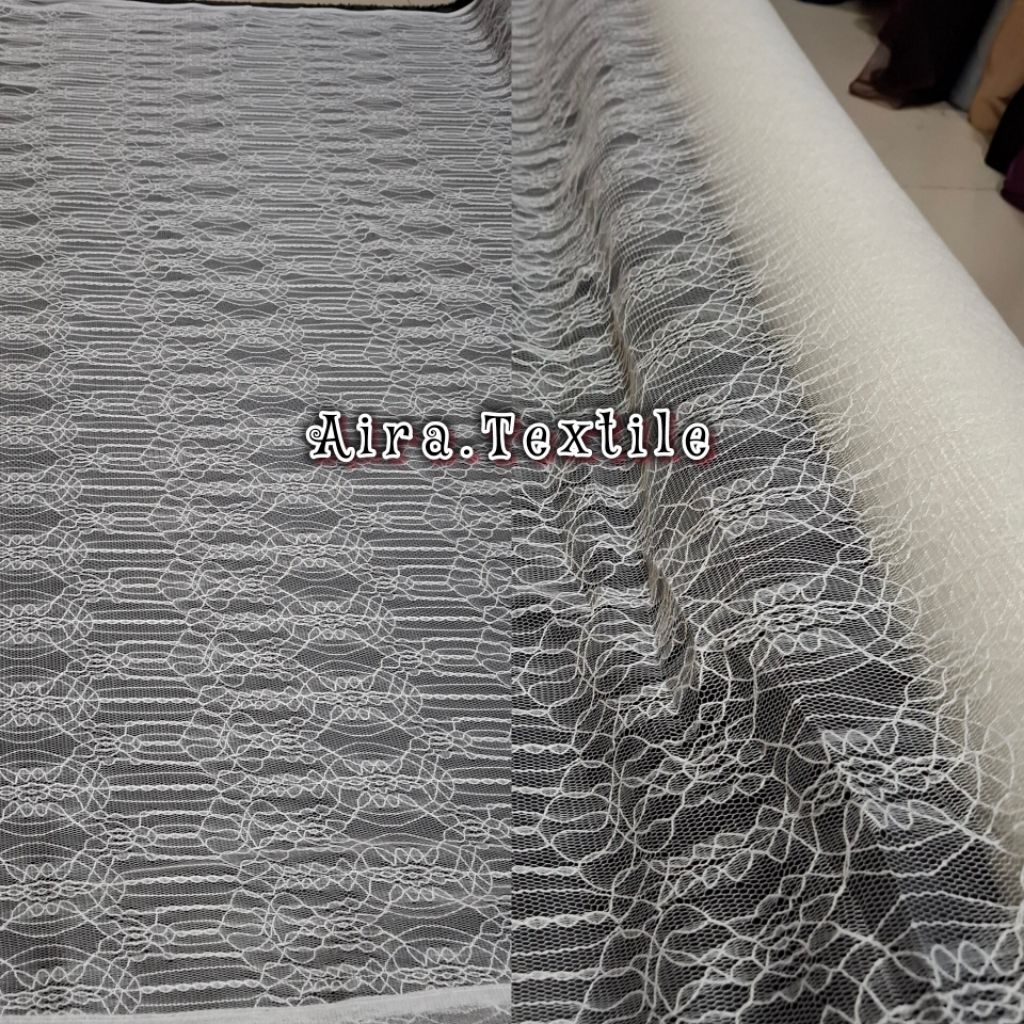 Kain Kebaya Brokat/Kain Brokat Chantily/ Kain Cantili Bahan kebaya Outer Meteran Lembut Halus