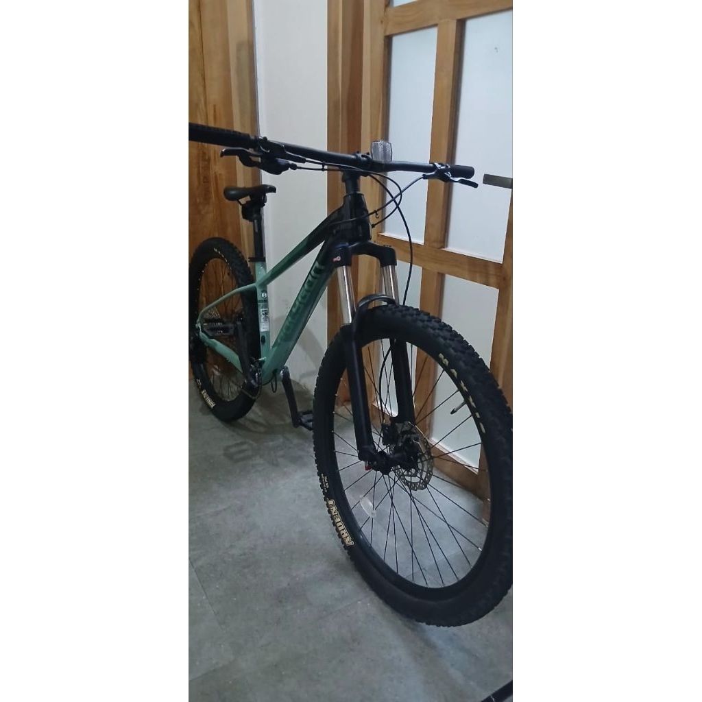 Sepeda Polygon xtrada 6 second size S27.5