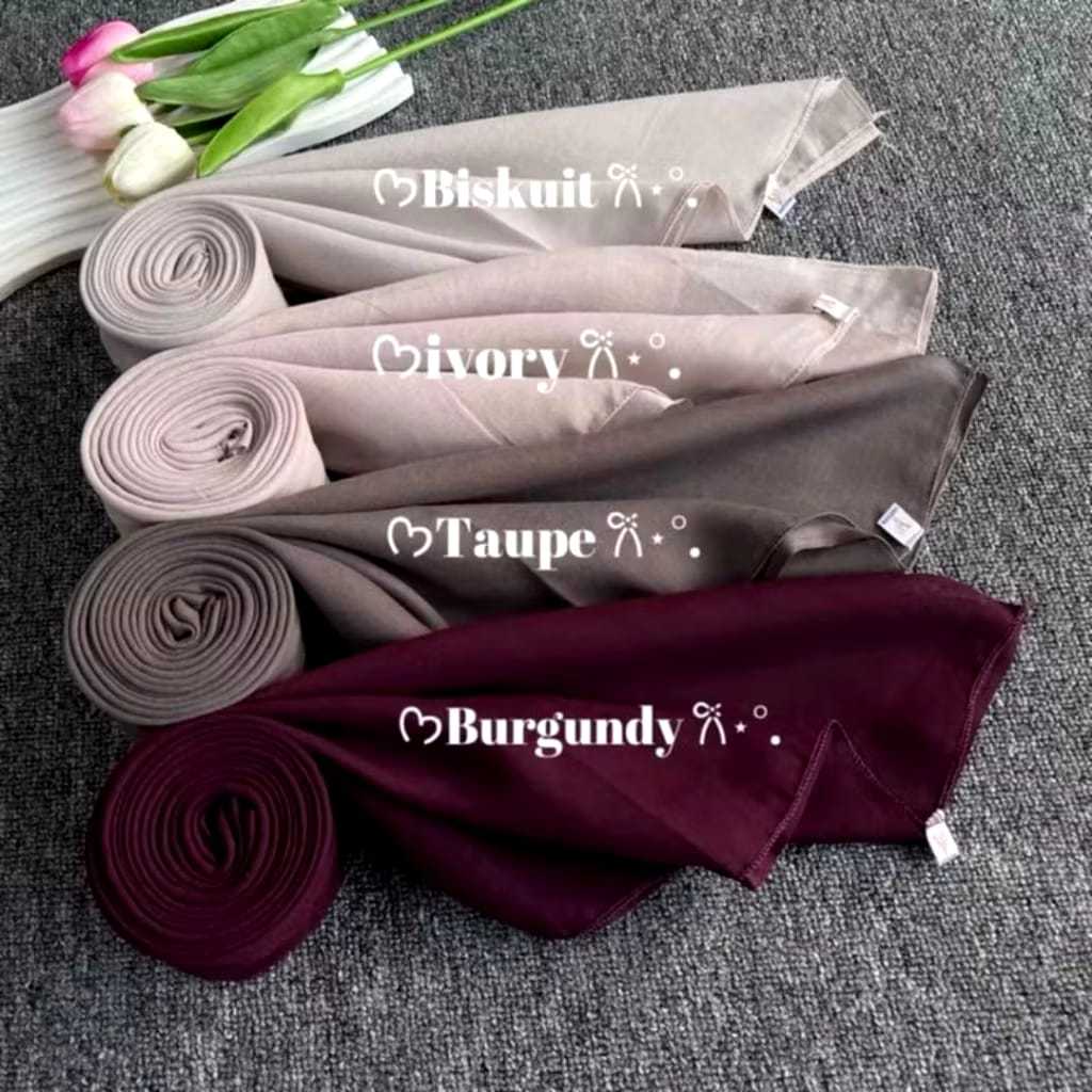 Hijab Segi Empat Paris Varisha Original / Segiempat Paris Jadul Premium