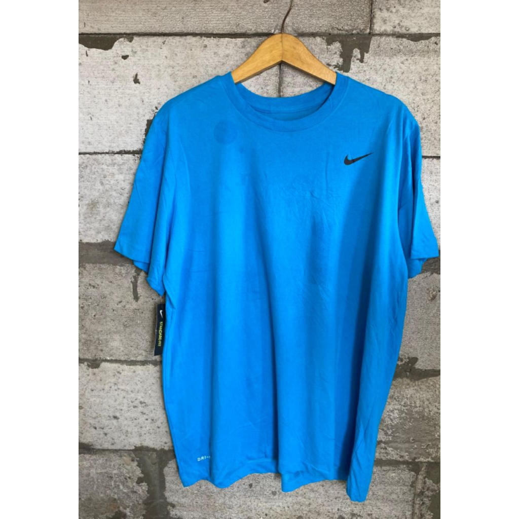 NIKE SMALL LOGO TSHIRT