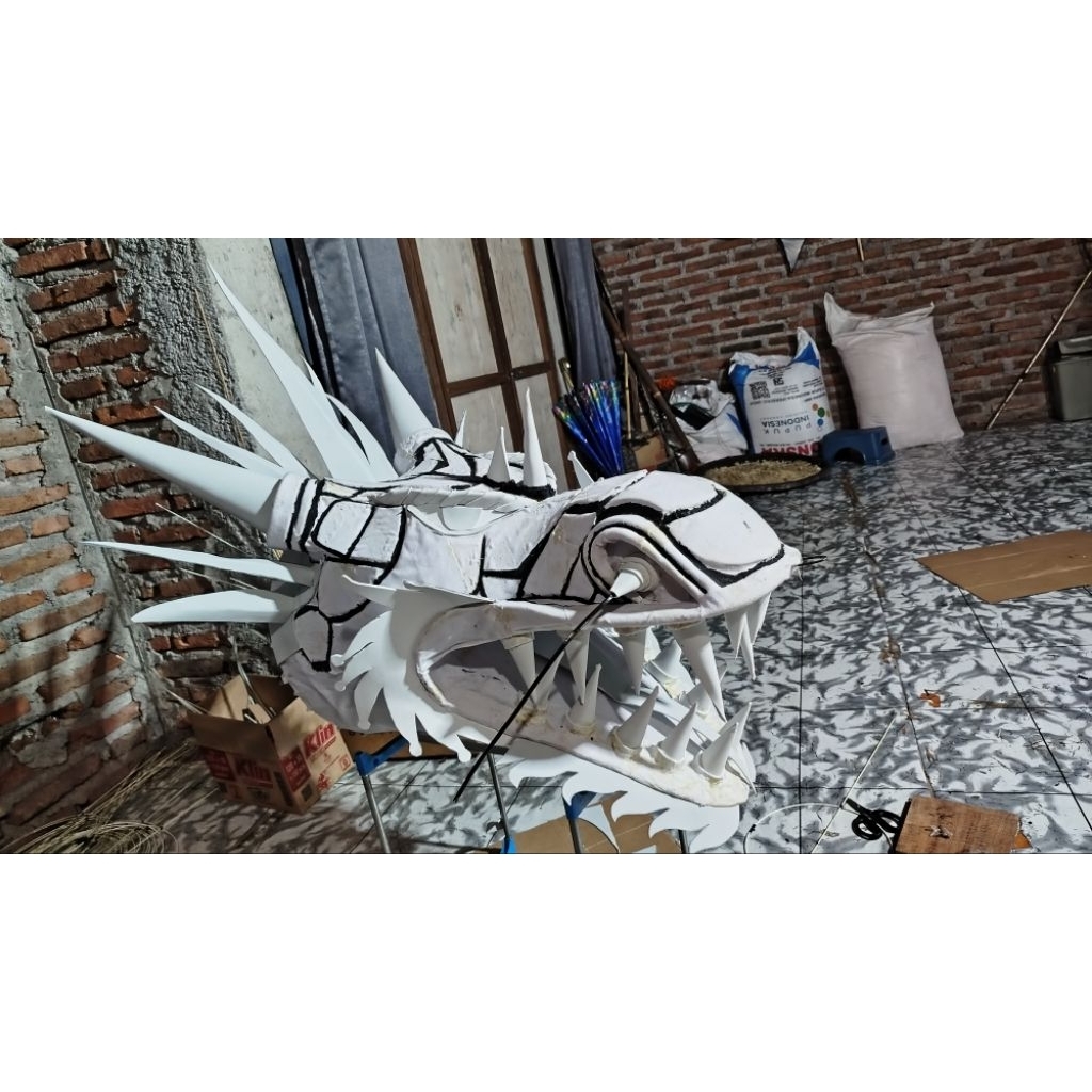 KEPALA LAYANGAN NAGA DM 30 GOCI BESI BAHAN SPON +KAIN LEM