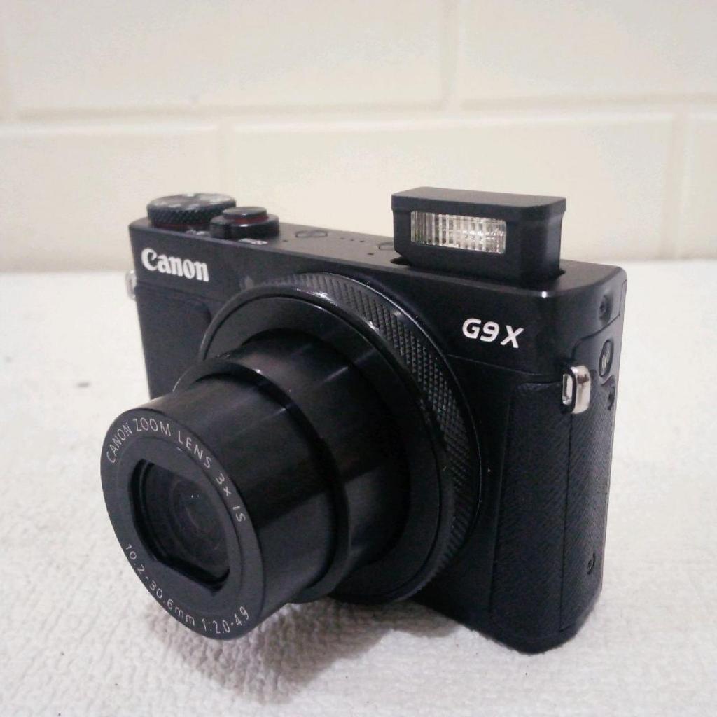kamera Canon PowerShot G9X Mark II lensa 10.2-30.6mm zoom lens 3x is camera second