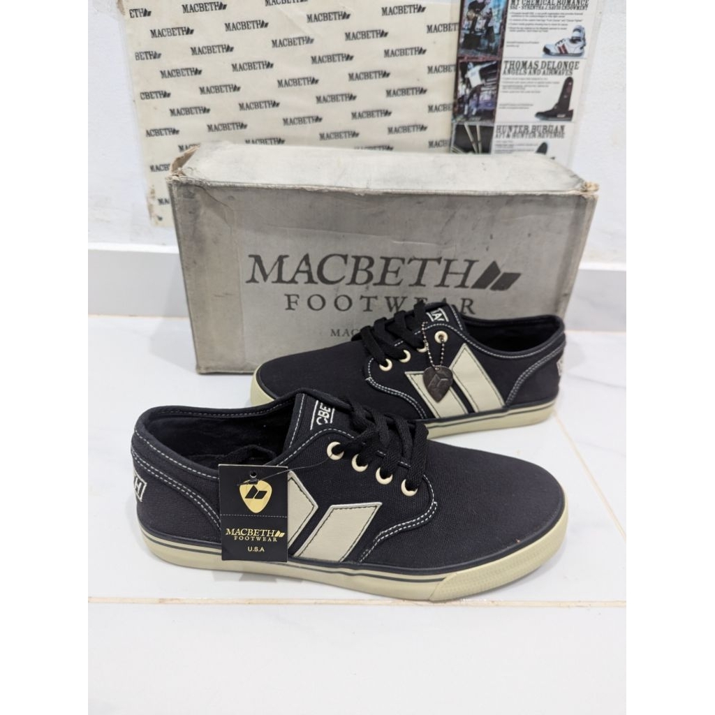 Macbeth Langley Black Cement NEW (42 fit 43)