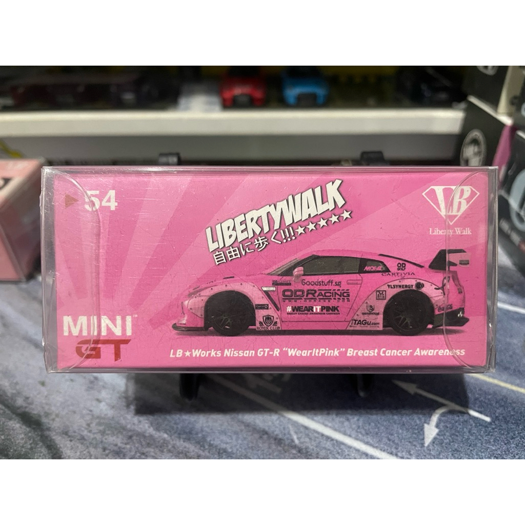 MINI GT 54 NISSAN GTR R35 WEAR IT PINK BREAST CANCER AWARNESS