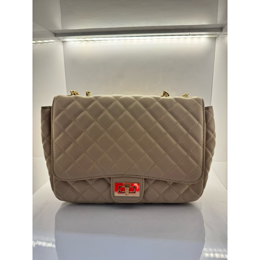 Preloved tas flicka warna putih beidge