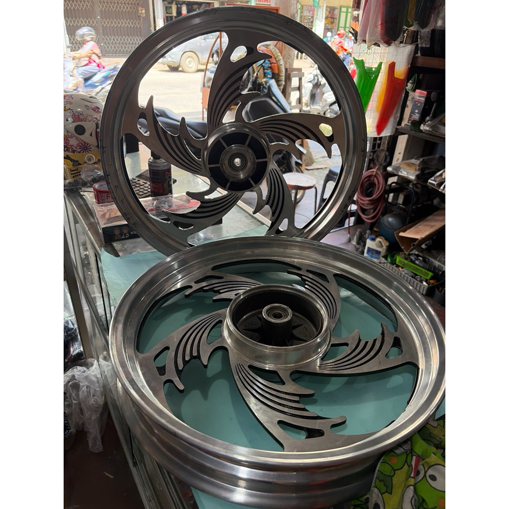velg racing scorpio 250x18 215x18 TAKACHI kondisi seperti di video