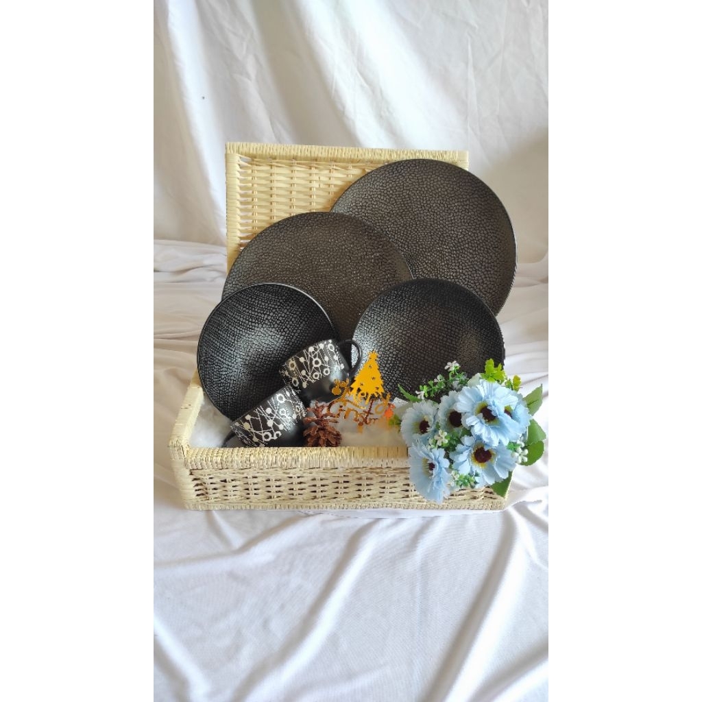 SET HAMPERS PIRING KERAMIK | PIRING CANTIK | SET HAMPERS NIKAHAN | SET HAMPERS ULTAH