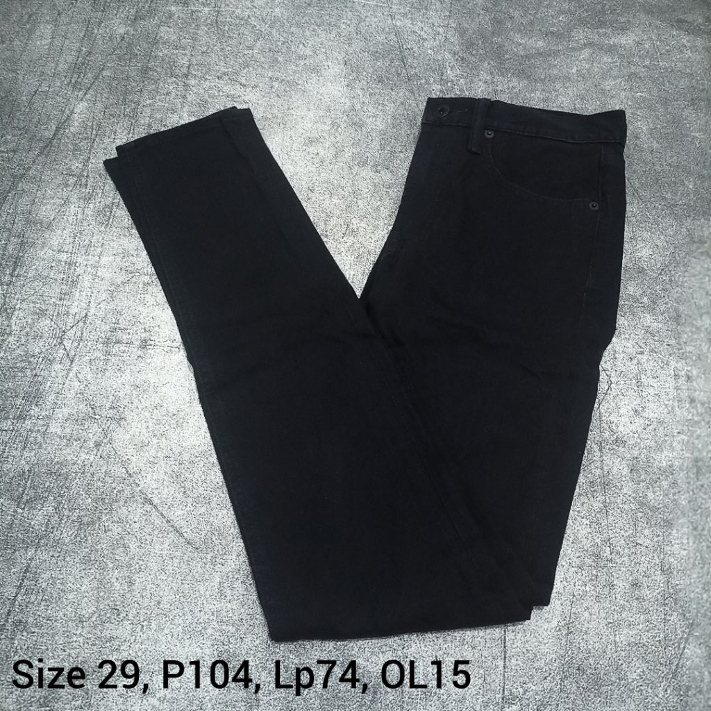 Jeans Uniqlo Hitam