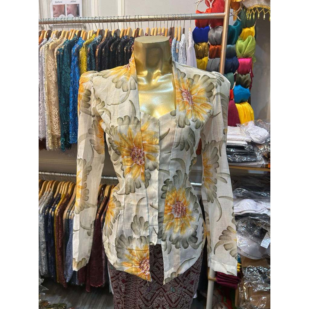 Kebaya sifon lukis