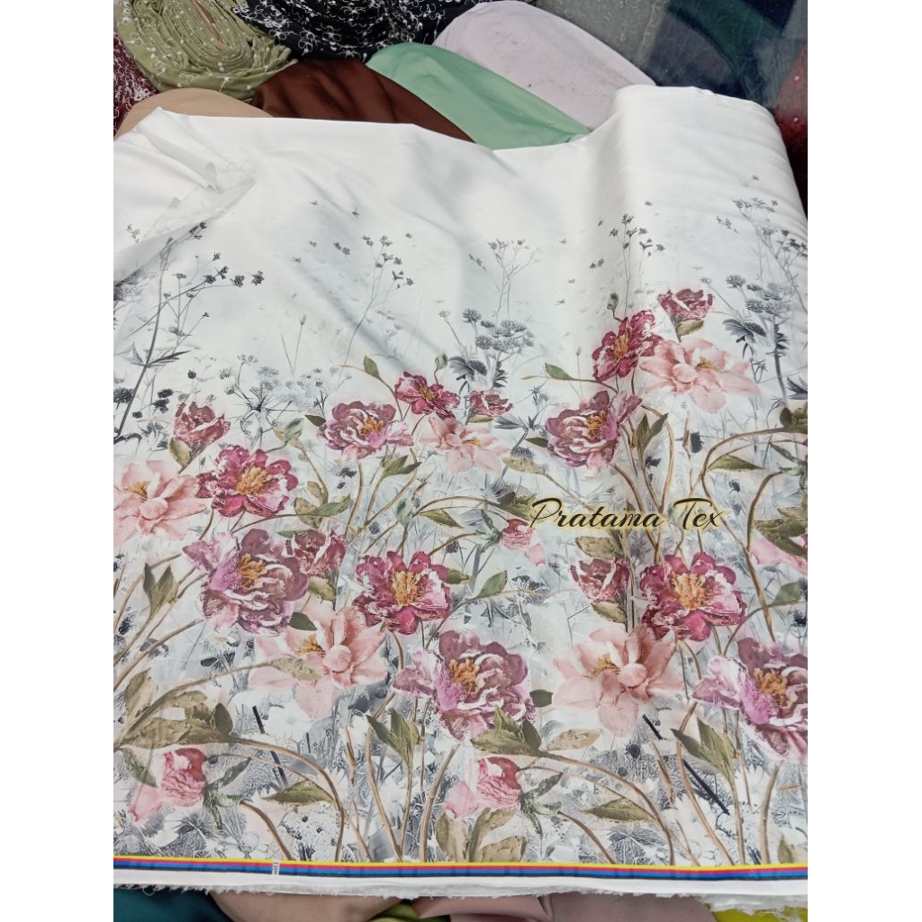Bahan kain sutra/kain sutra motif bunga _kain dres,gamis,dll
