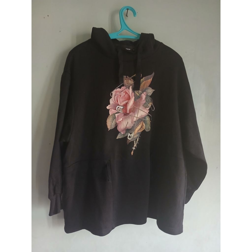 hodie uniqlo x undercover