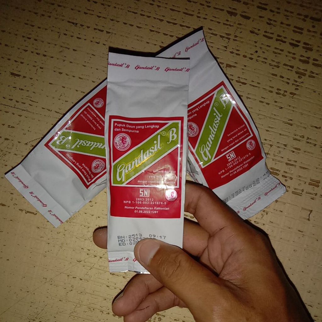 Pupuk Gandasil B 100gr - Gandasil B 100gr, Gandasil B 100gr, Gandasil B 100gr