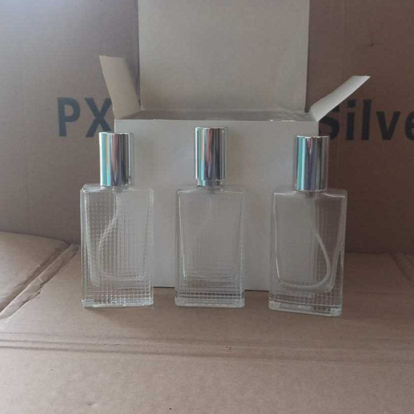 (1Lusin) Botol Kotak Bintik 30ml Drat Tutup silver