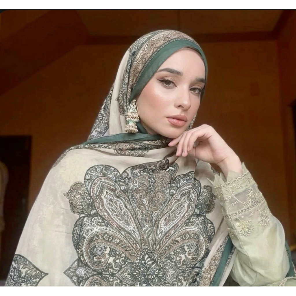 Pashmina/ hijab premium material: LAYLA