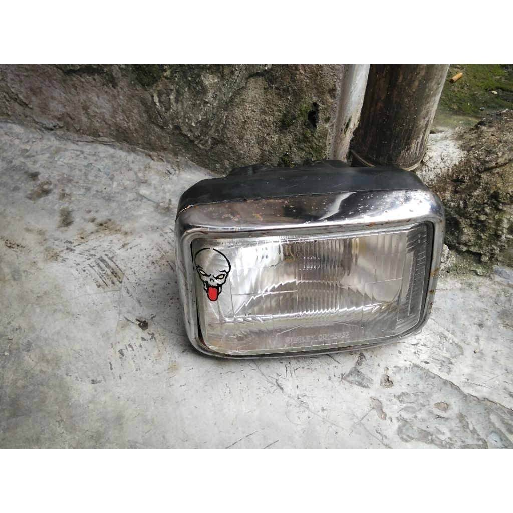 batok lampu depan gl pro max