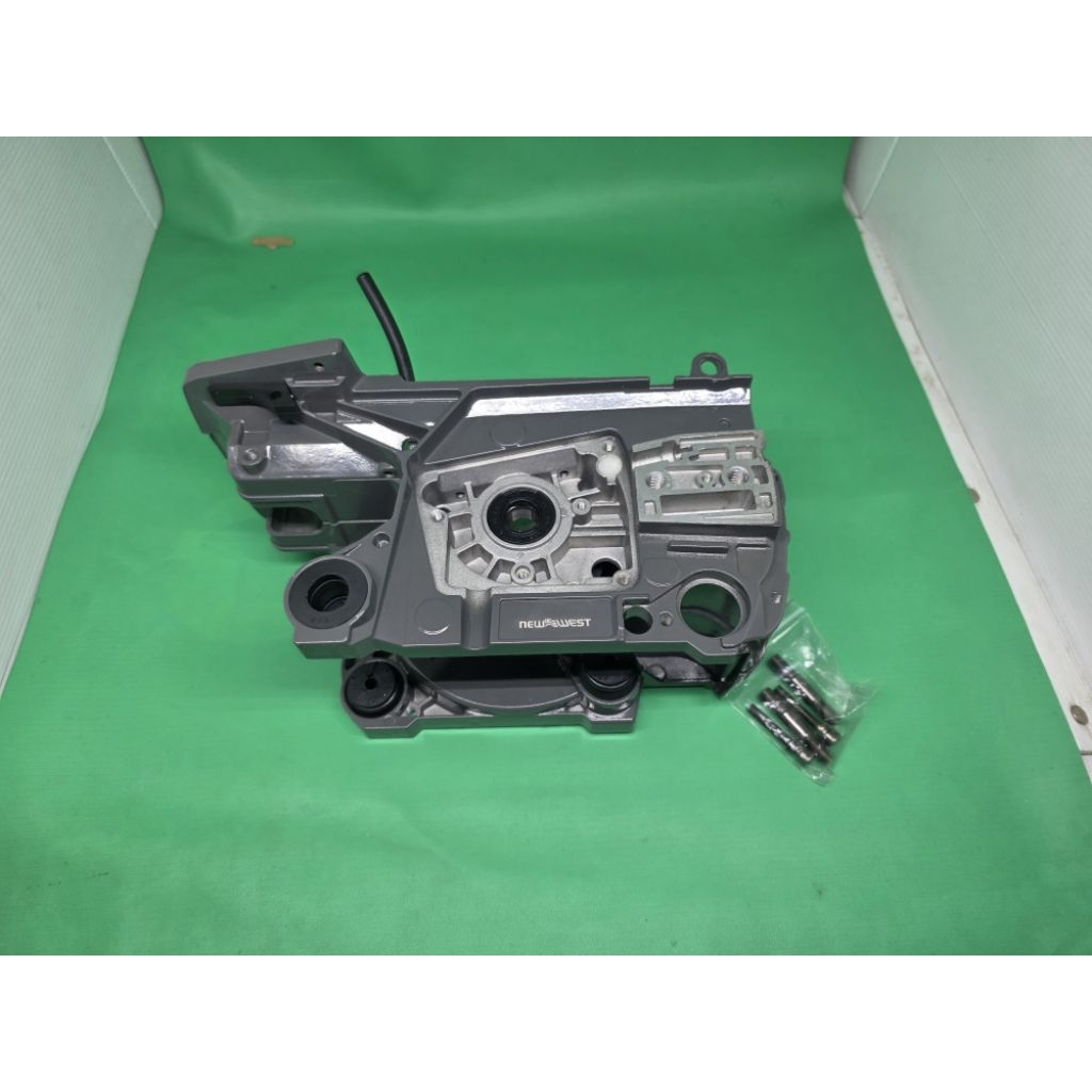 Crankcase / Body / Bodi Senso Chainsaw NEW WEST NEWWEST 728XQ NW728 XQ