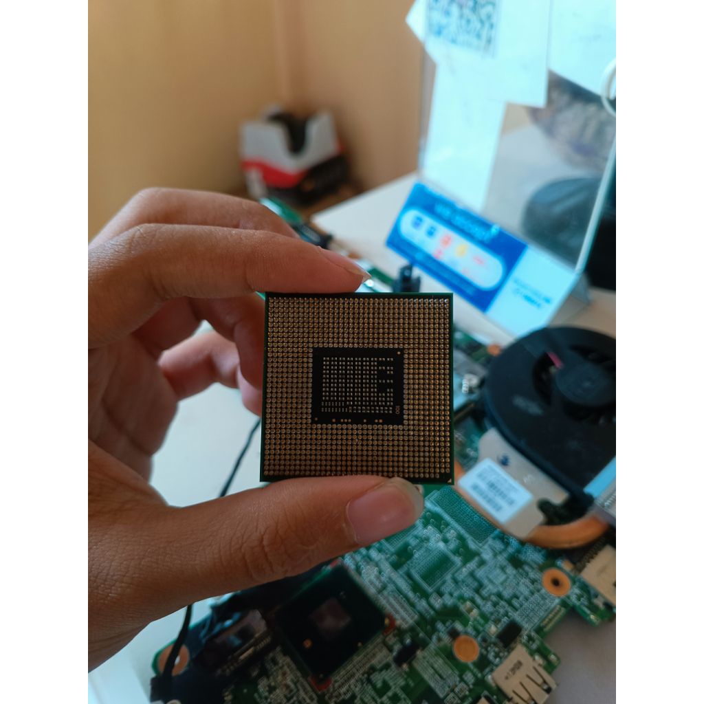prosesor laptop Intel core i3 2330M 2.20.Ghz