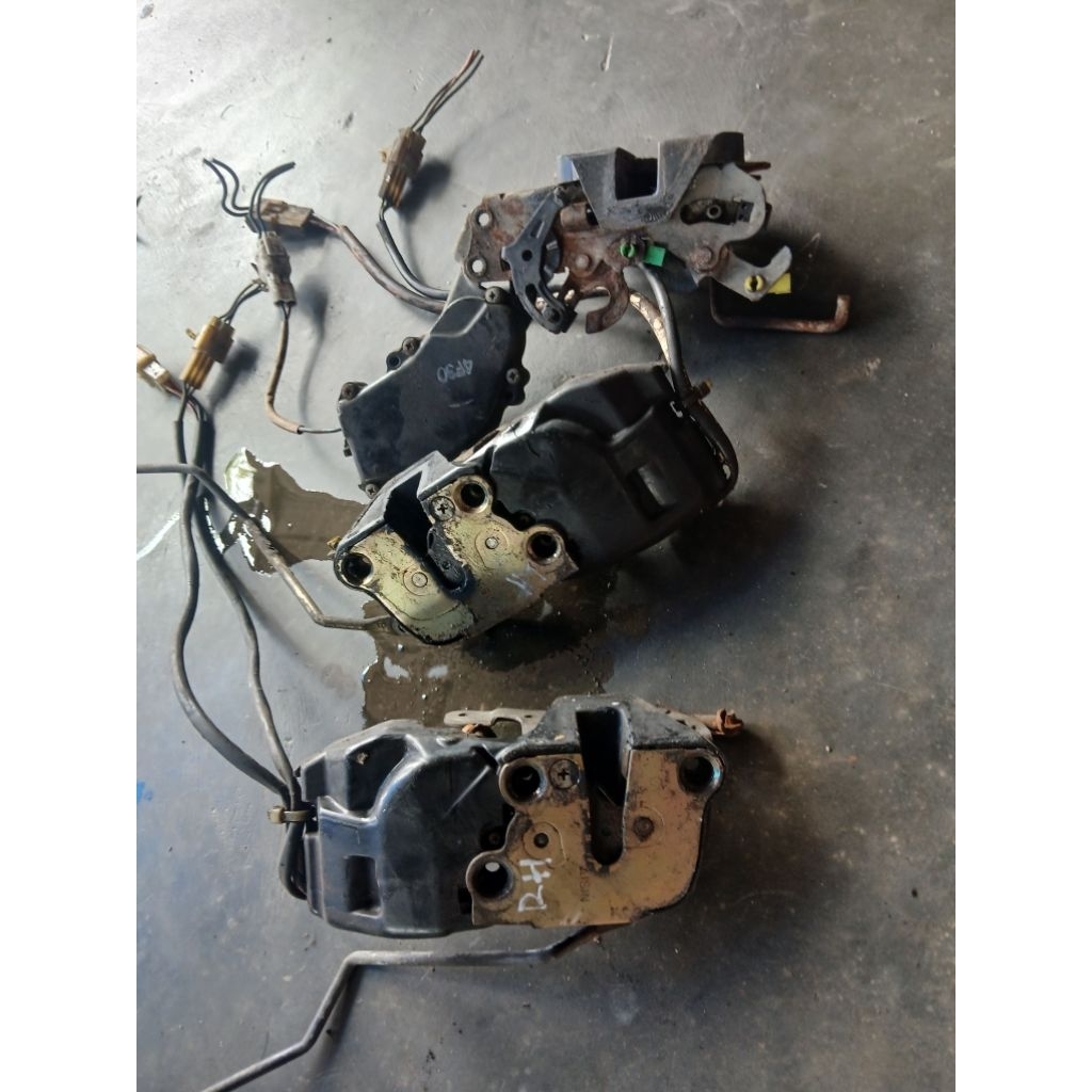 Door lock Suzuki Escudo Sidekick