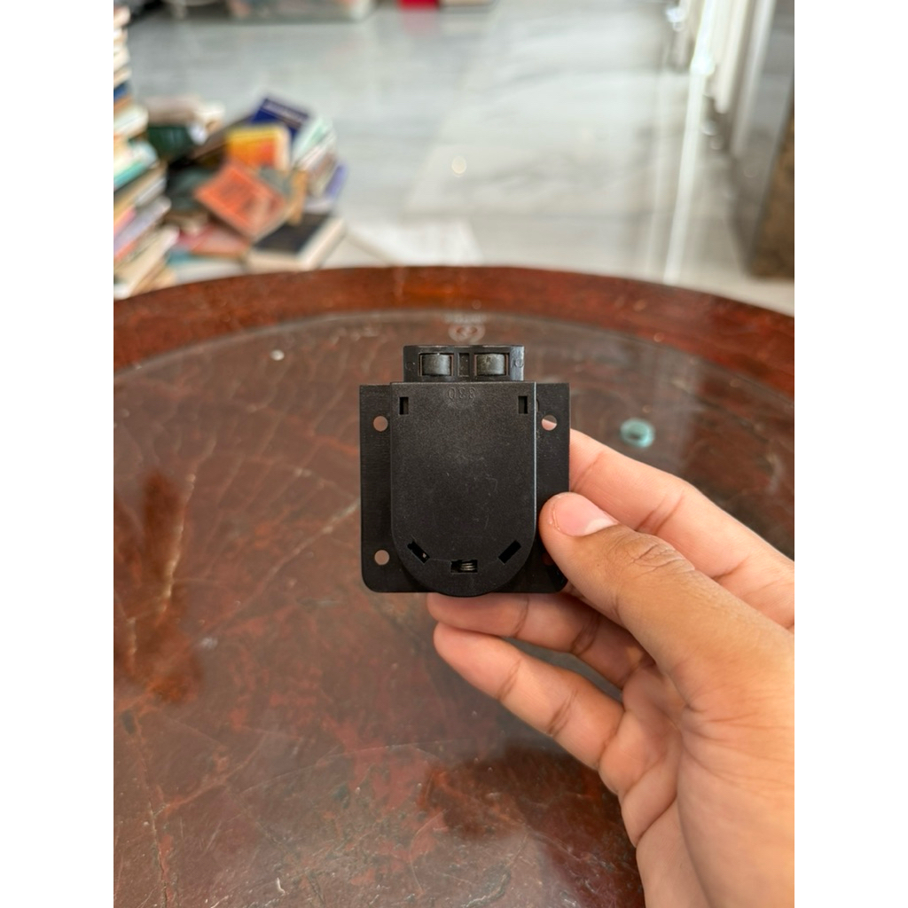 RODA PINTU SLIDING LEMARI ATAS