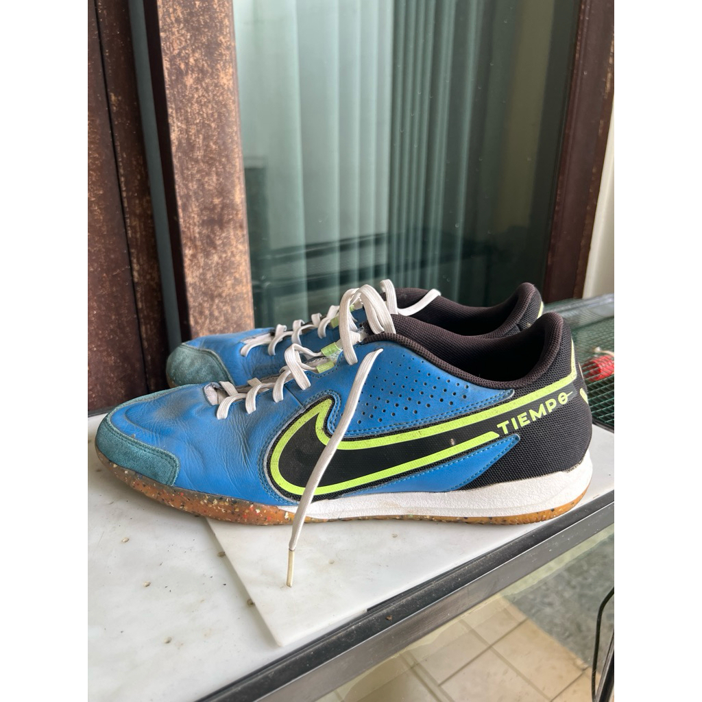 Nike Tiempo Legend 9 Club IC Futsal second Very good condition