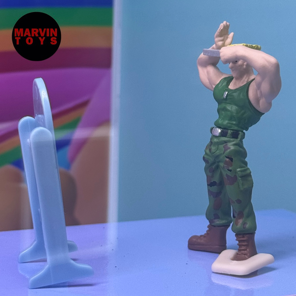 Street Fighter Guile gacha figure. Merk Stasto.