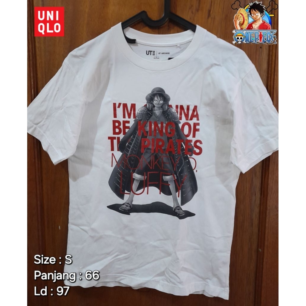 Kaos Tshirt Uniqlo UT x One Piece "Luffy Red"  [NET]    preloved/second/vintage