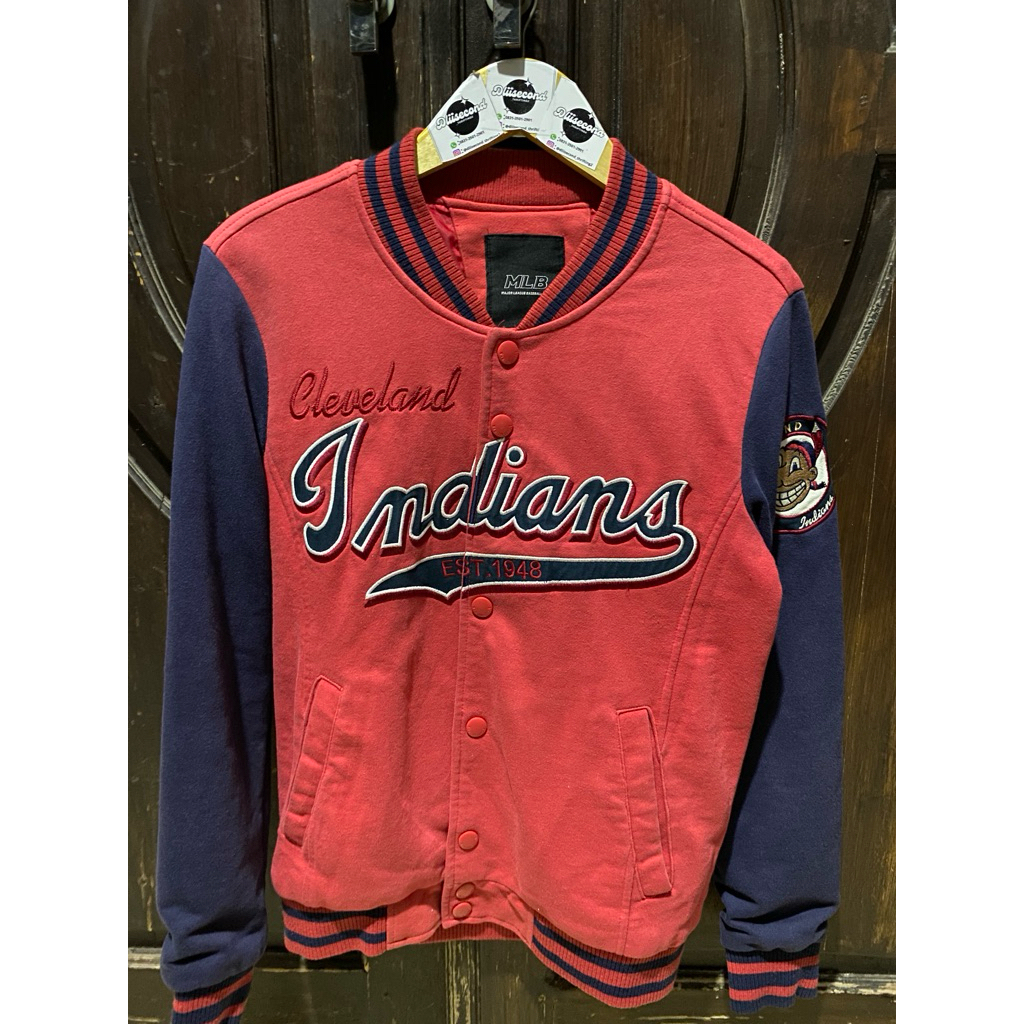 Varsity mlb