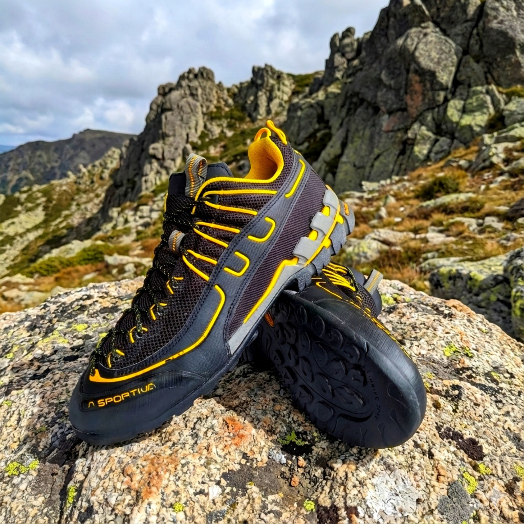 Sepatu lasportiva tapak vibram