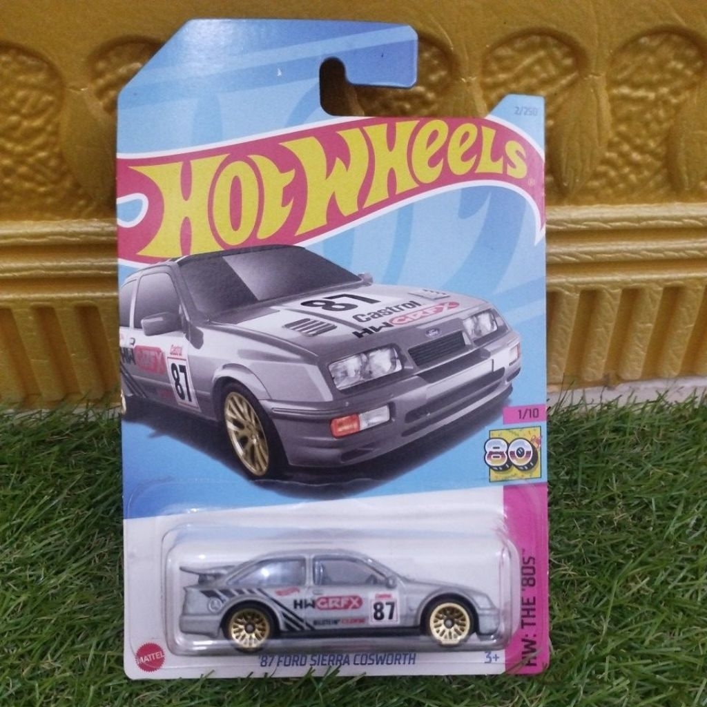 Hot Wheels '87 Ford Sierra Cosworth
