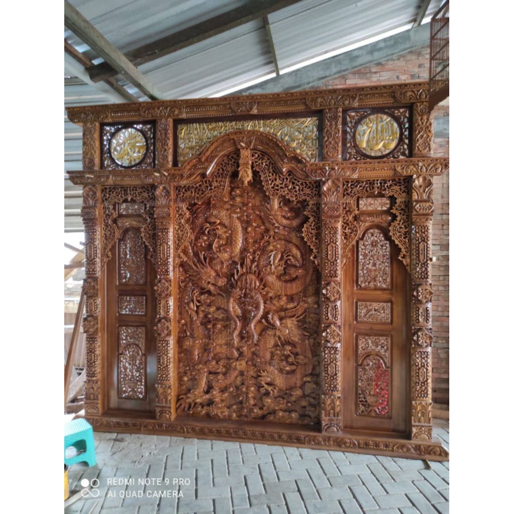 Pintu Gebyok Jawa pintu ukiran Naga