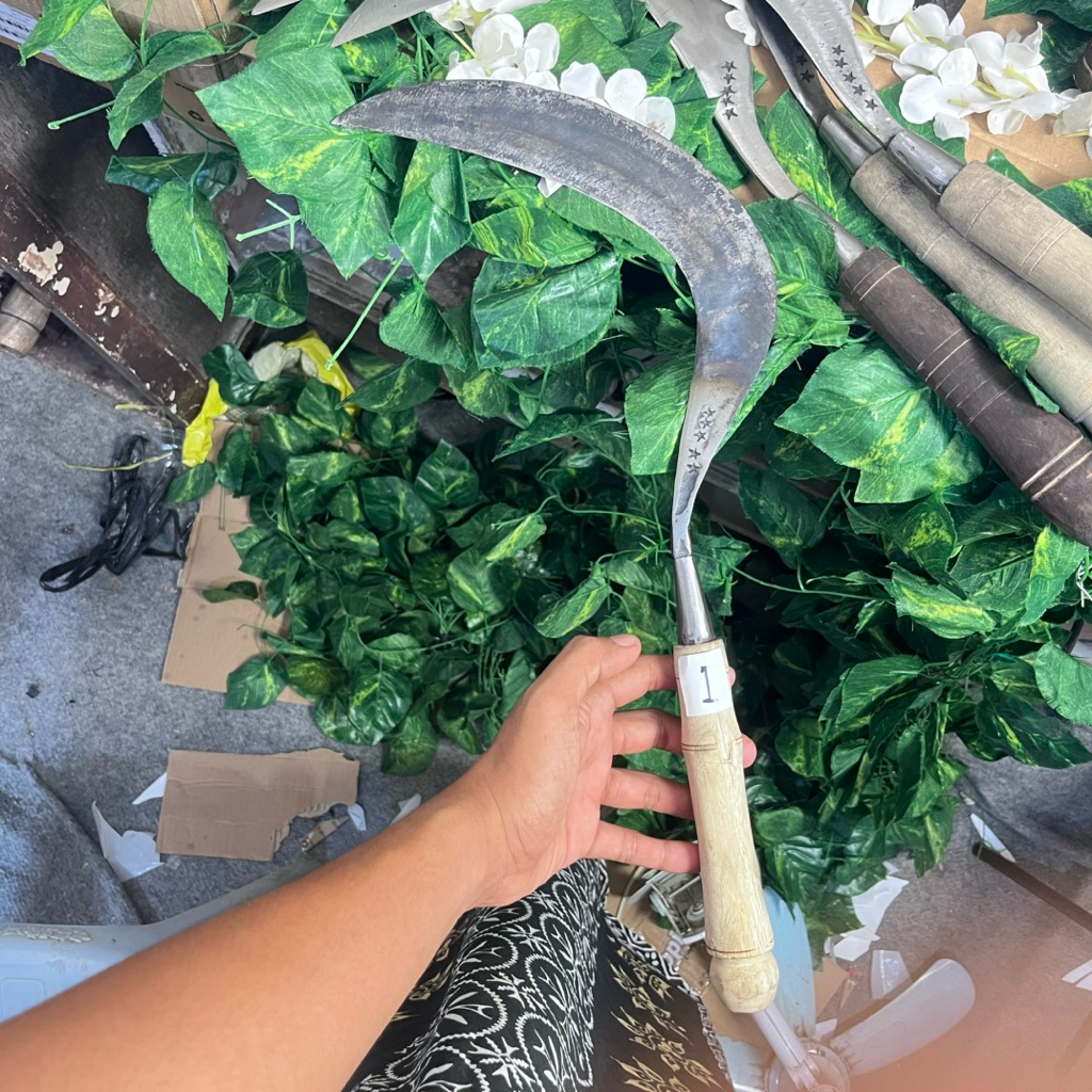 Baja Isen Pemangkas Rumput Sabit Arit Baja isen Ringan Super Tajam