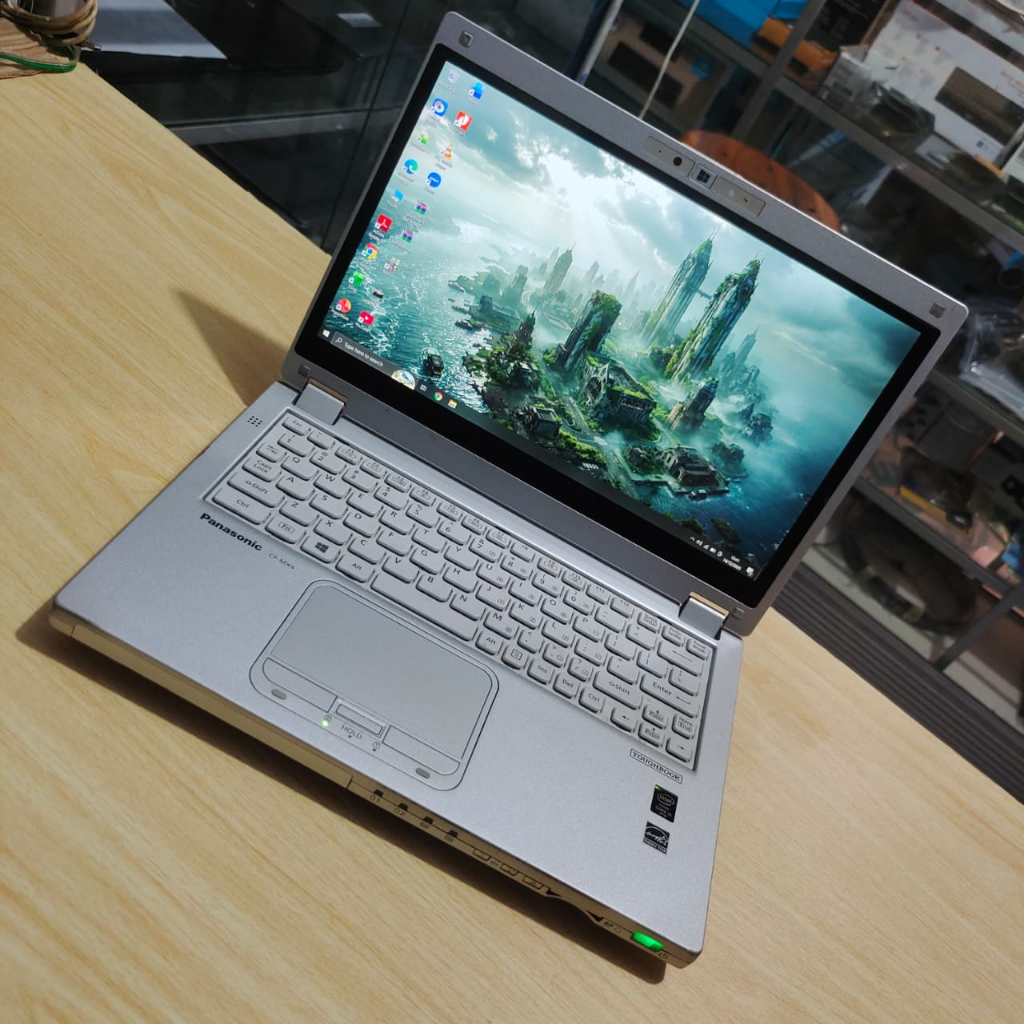 Laptop Panasonic CFMX4 Core i5-5300U Vpro SSD