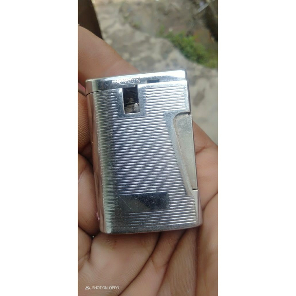 korek api merk RONSON  made in england