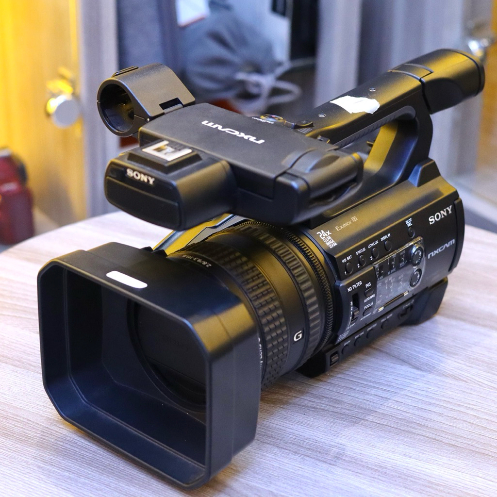 CAMCORDER SONY HXR-NX100 - Kamera CAMCORDER SONY HXR-NX100