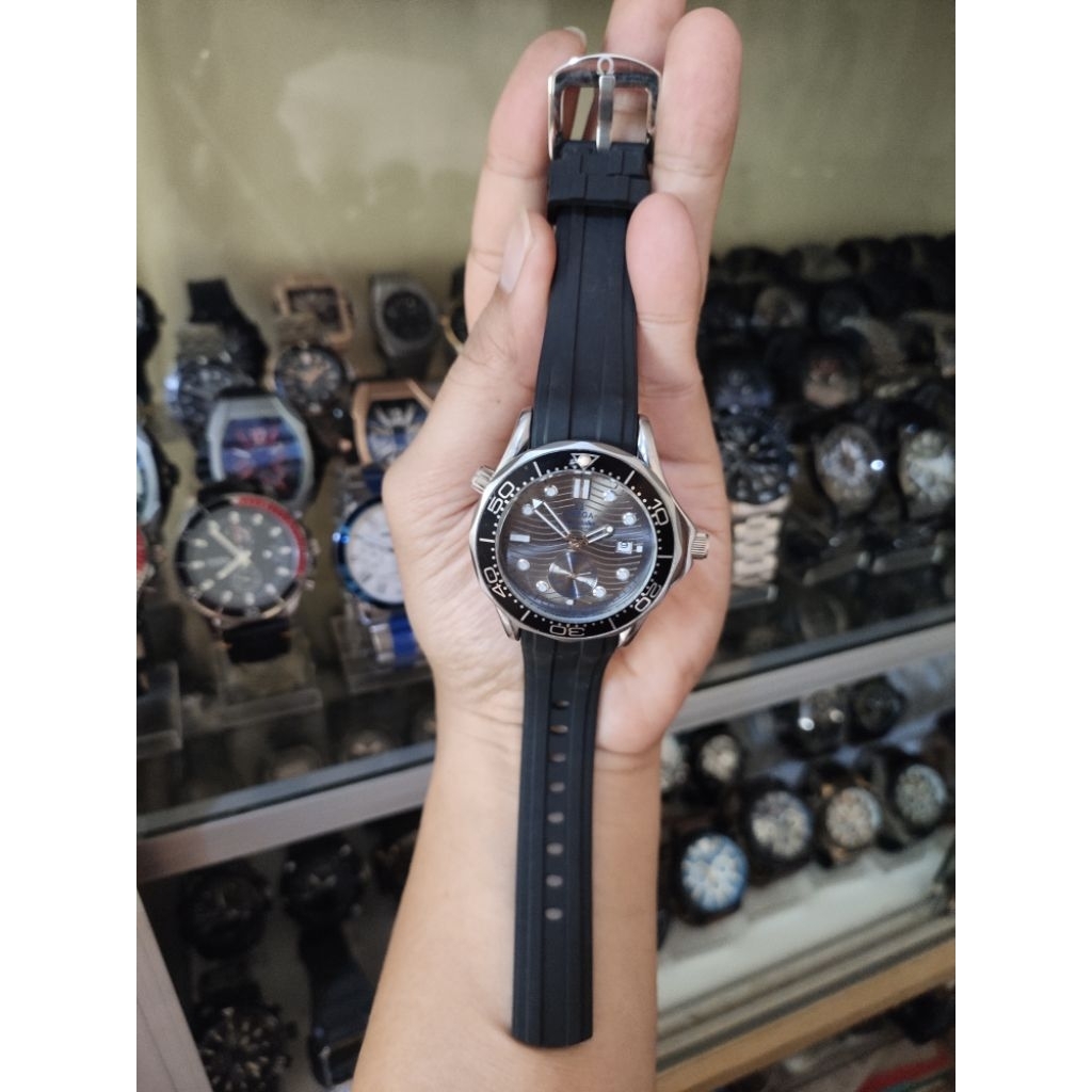 Jam Tangan Omega Seamaster Quartz Premium Limited Edition