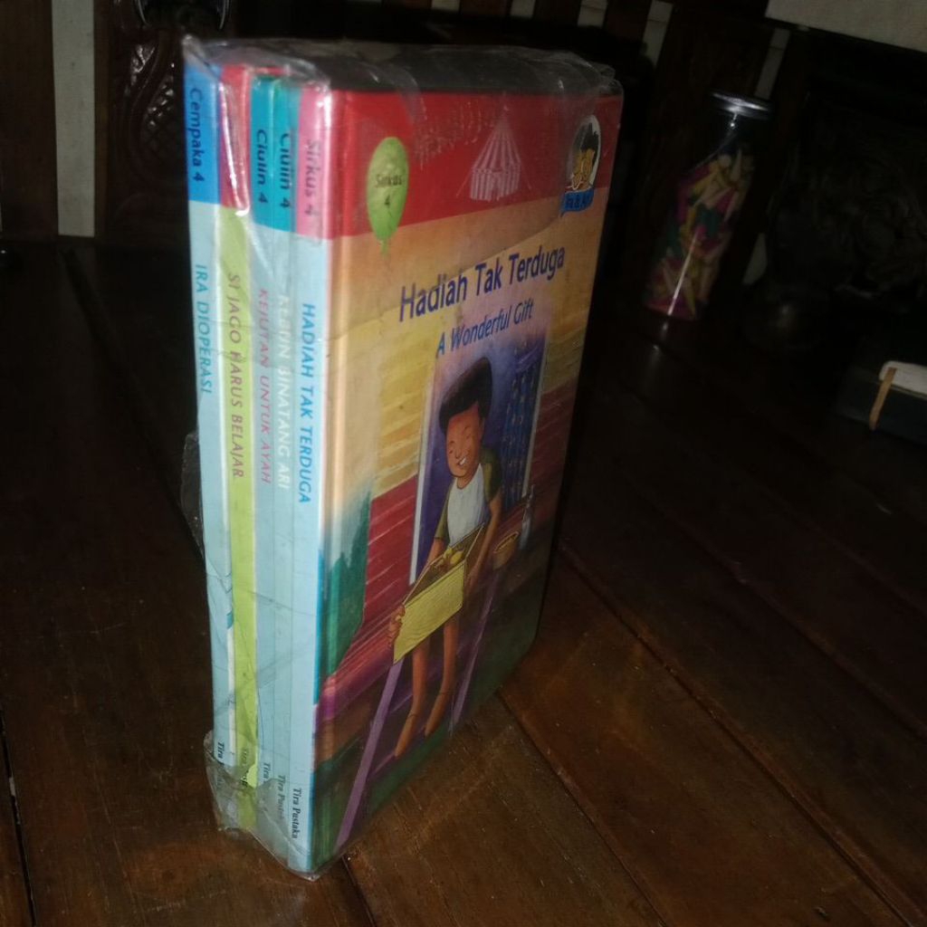 BUKU ANAK SERI IRA & ARI TINGKAT 3 - TIRA PUSTAKA