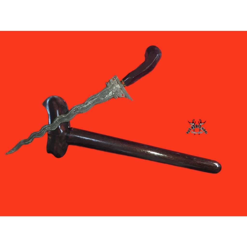 Keris Singo Kembar Warangka Kayu Sono