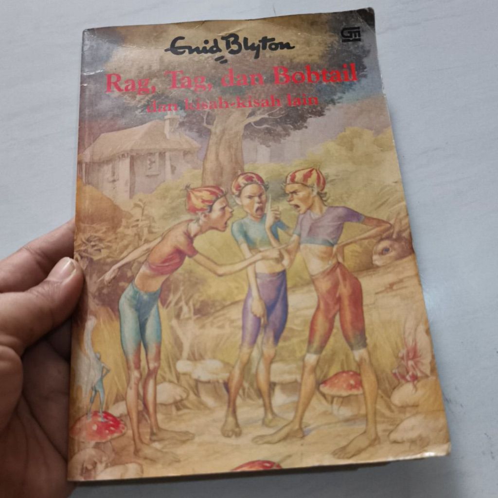 buku enid blyton jadul Rag Tag Bobtail dan kisah lainnya ( preloved, original)
