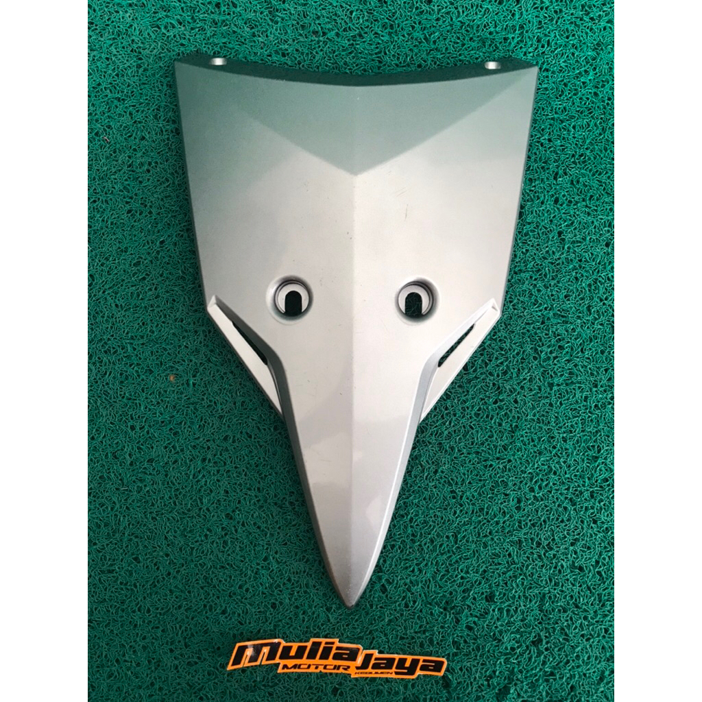 COVER FRONT TOP DASI VARIO TECHNO 110 SILVER ORIGINAL AHM (LOSPEK TIDAK ADA WADAHNYA) 64302-KVB-N50D