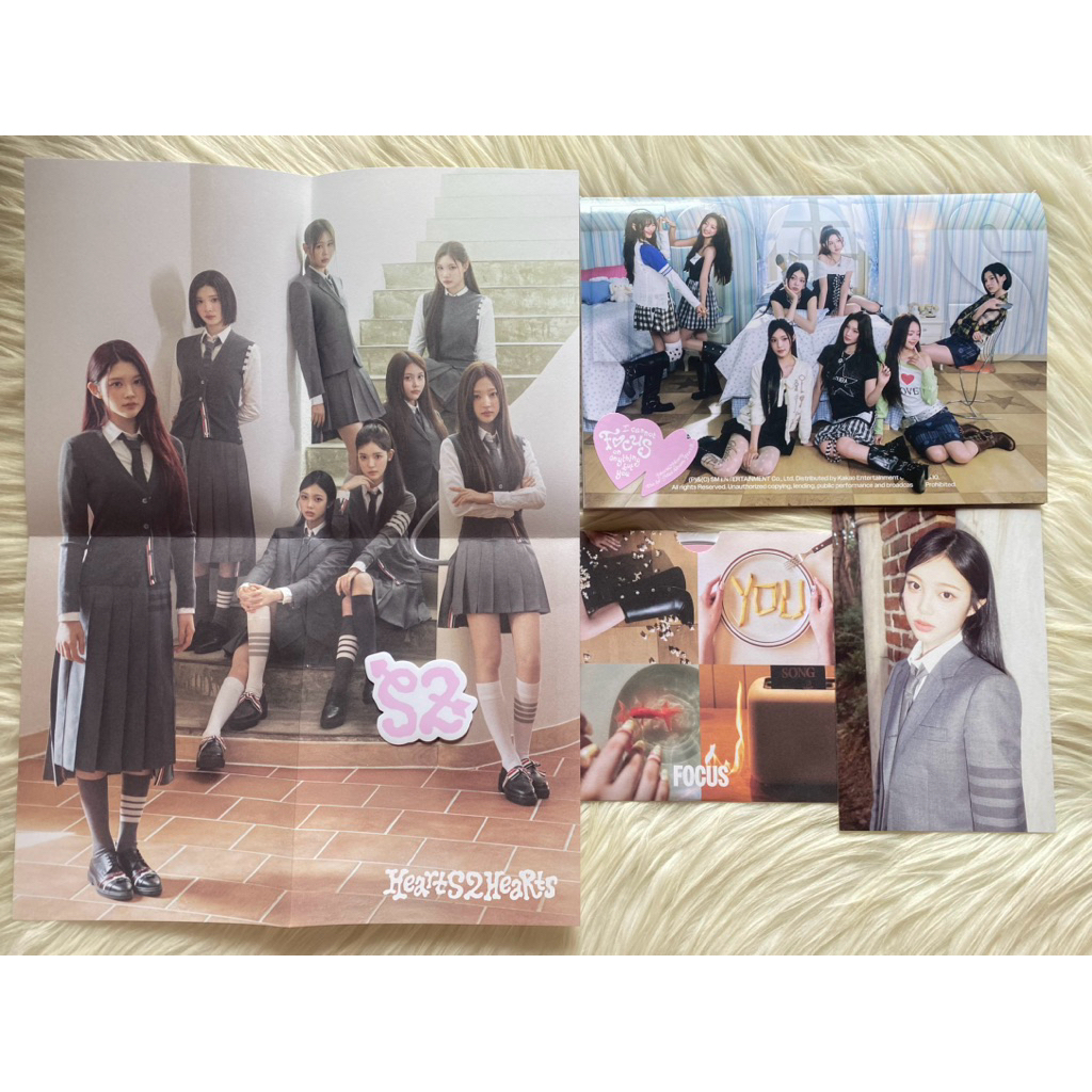 CHAT SELLER DAHULU SEBELUM CO Album FOCUS Photobook hearts2Hearts Only (minus photocard) Postcard Ia