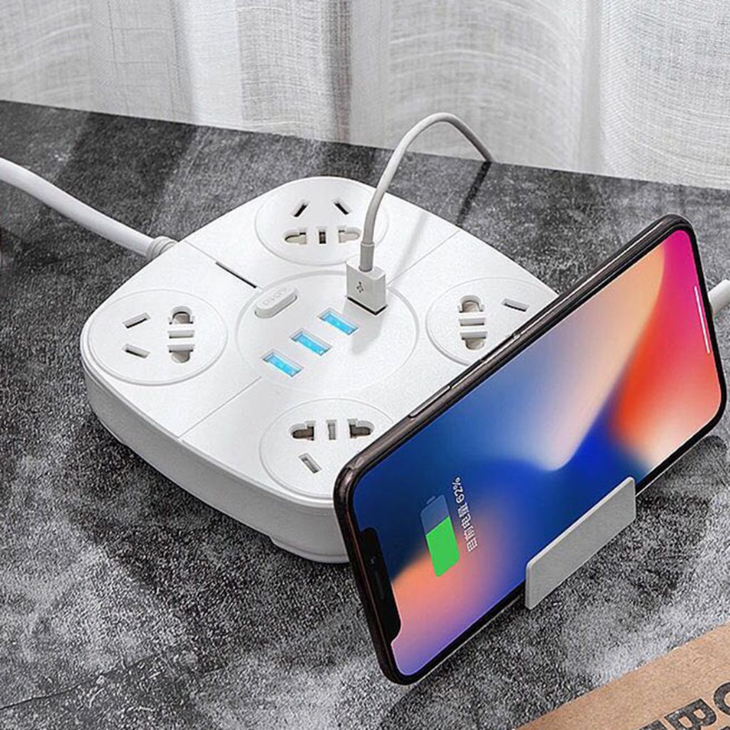 Stop Kontak / Power Strip Multifungsi dengan USB