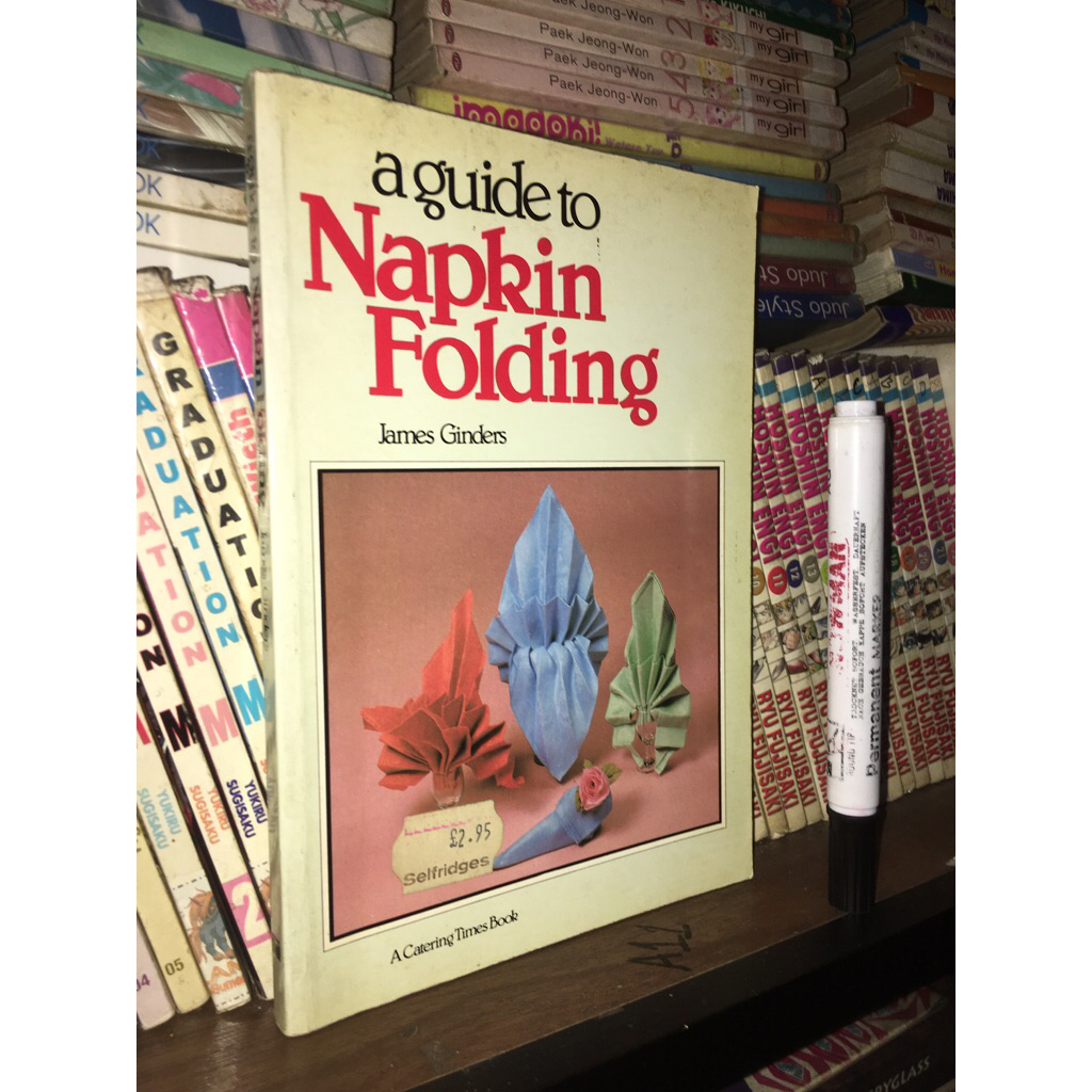 Buku A guide to napkin folding