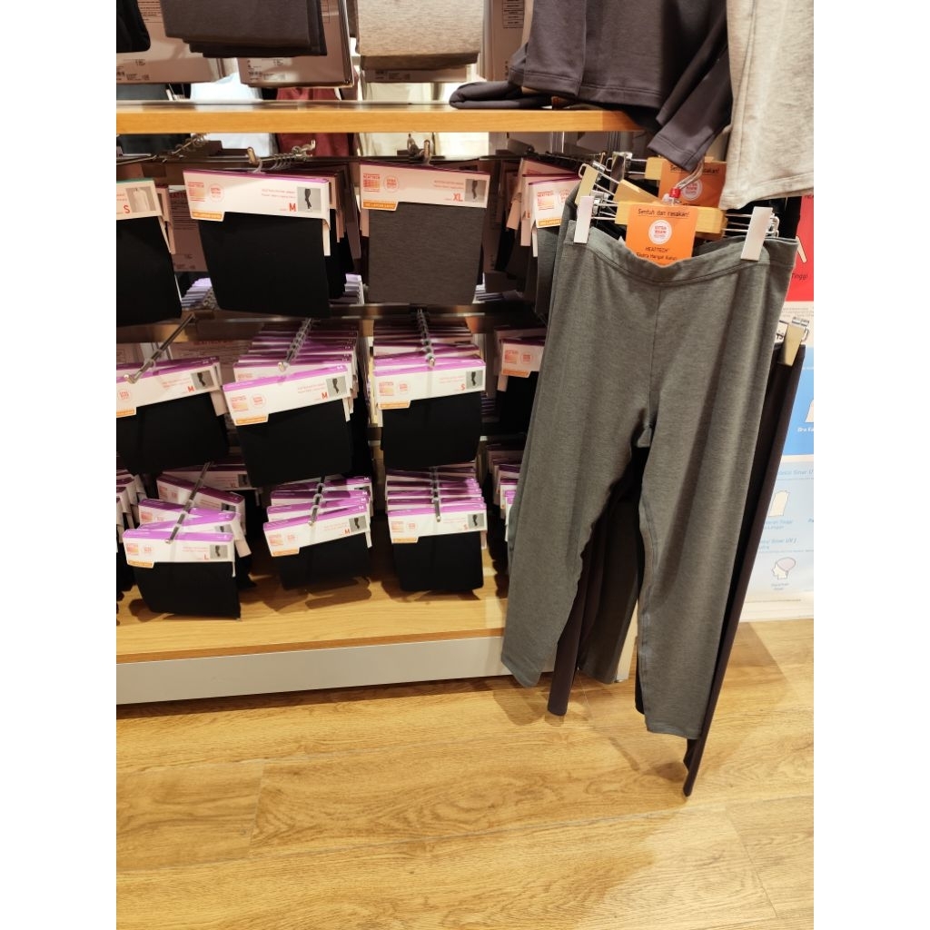 Heattech Legging Extra Warm Wanita Uniqlo
